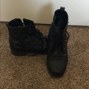 Combat boots